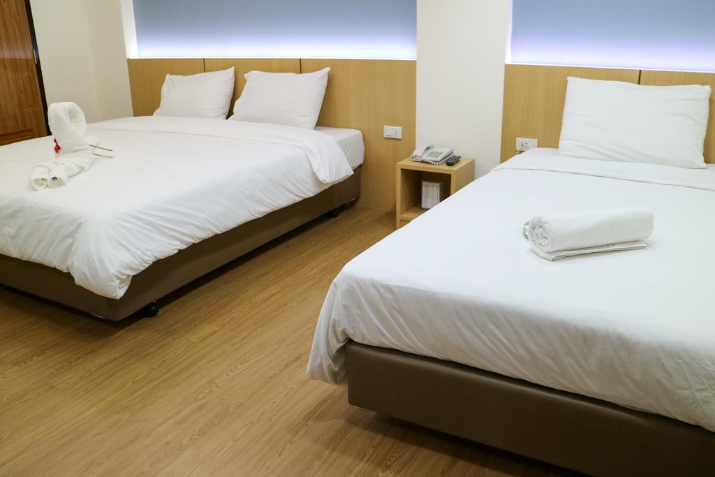 Beerapan Hotel Банкок Екстериор снимка
