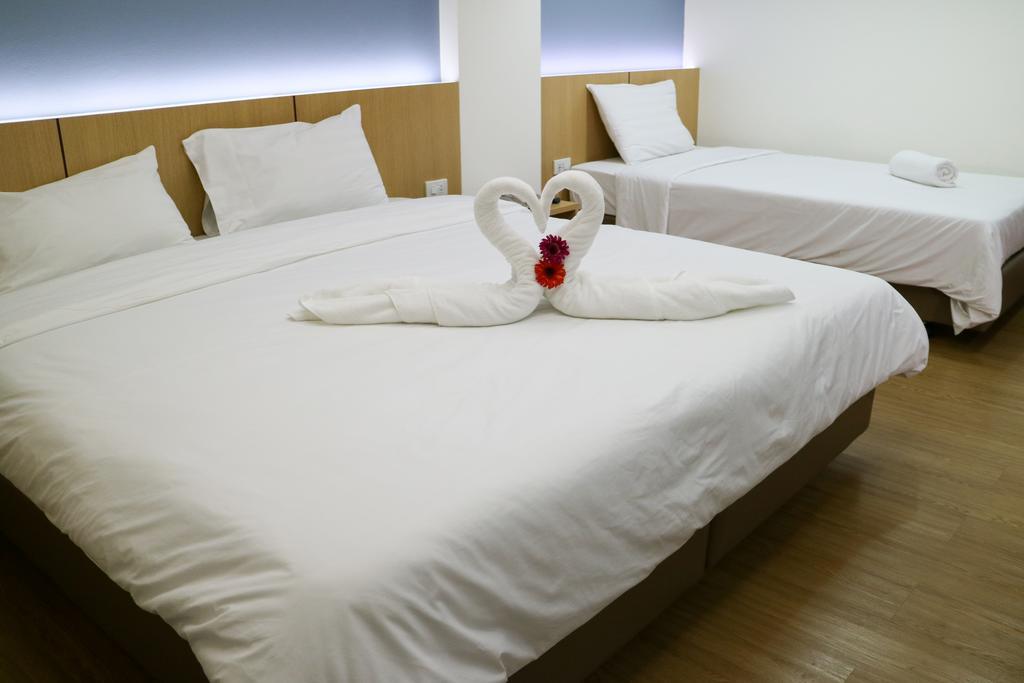 Beerapan Hotel Банкок Екстериор снимка