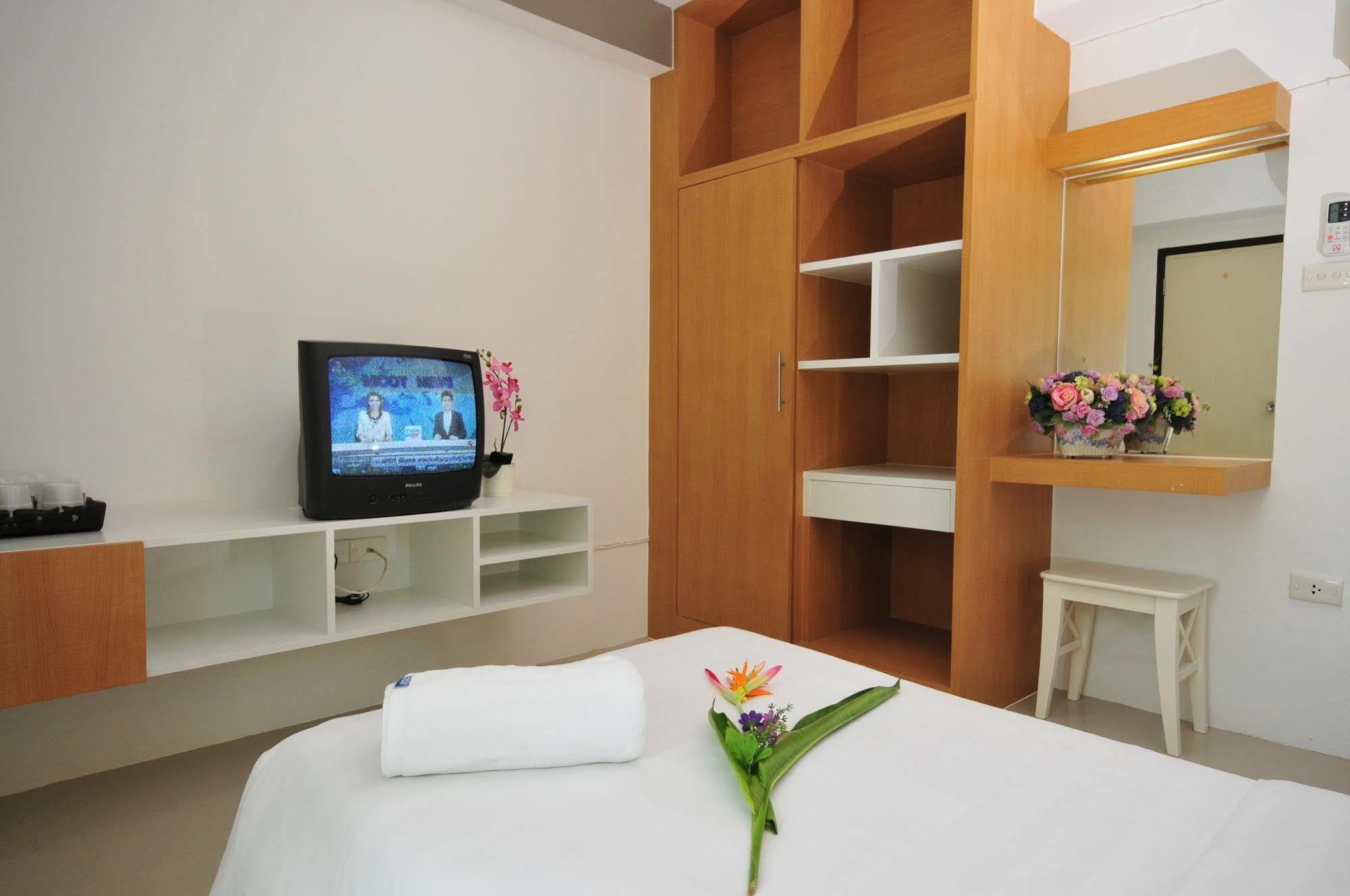 Beerapan Hotel Банкок Екстериор снимка